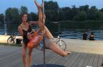 ESKA Summer City ćwiczyła pole dance na plaży razem z Pole Dance Insitute