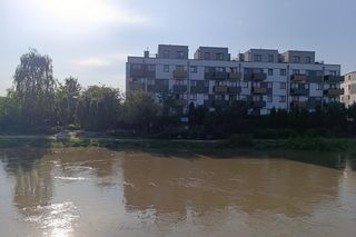 Stan rzeki Ślęza cały czas się podnosi. Przekroczono już stan alarmowy. Jak wygląda sytuacja?