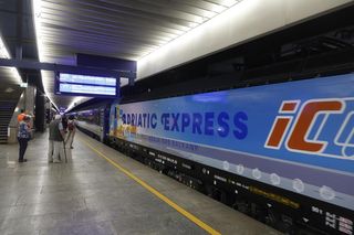 Pierwszy pociąg do Rijeki odjechał z Warszawy! Tłumy pasażerów. Wszystkie miejsca zajęte