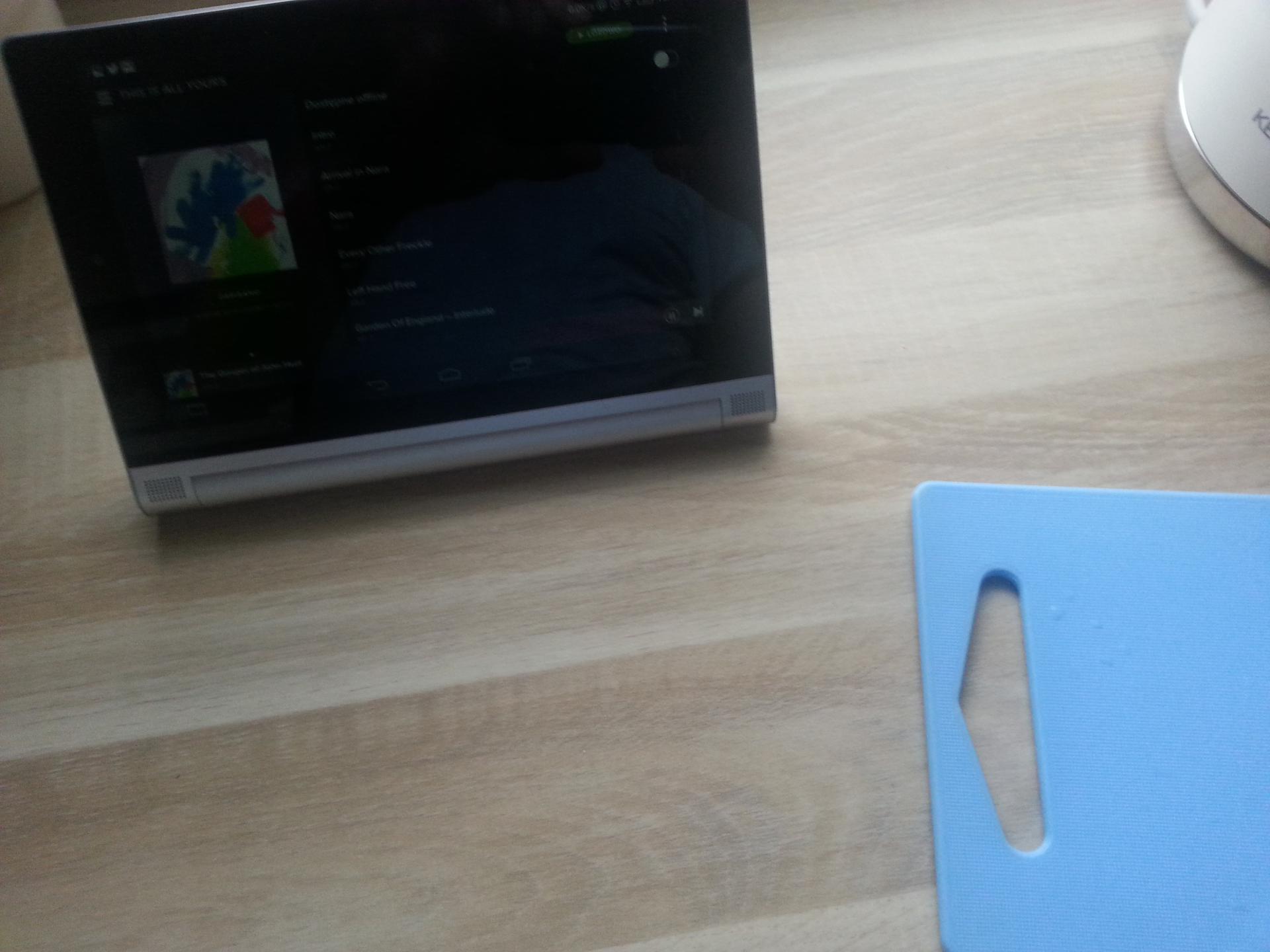 Yoga 2 od Lenovo - tablet, który wyprzeda inne o pomysł - Super Biznes
