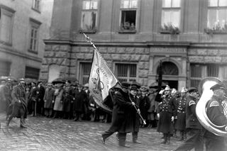 Jak dawniej wyglądały obchody Narodowego Święta Niepodległości w Krakowie? Zobaczcie archiwalne zdjęcia 