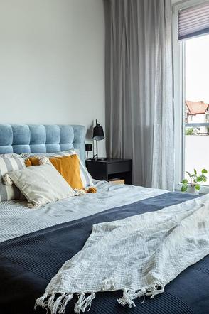 Sypialnia w stylu soft loft