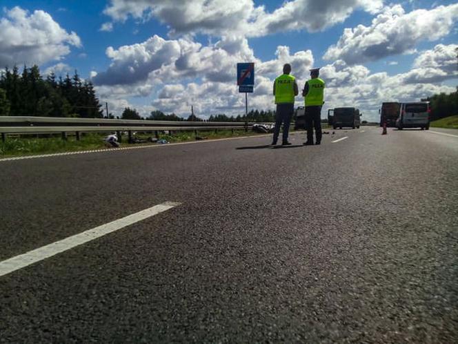 Łyski. Wypadek na S8. Ranny motocyklista
