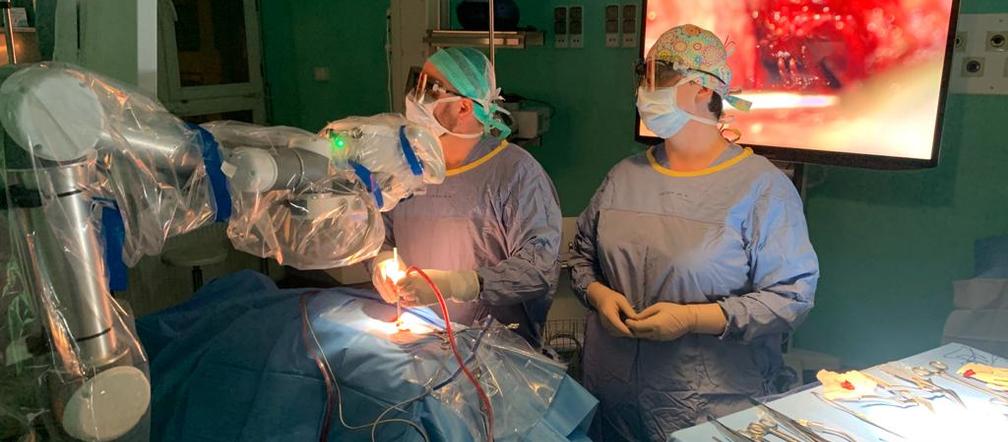 Lekarze z USK w Białymstoku usunęli 35-latkowi olbrzymiego guza. To pierwsza taka operacja w Polsce