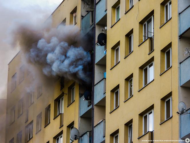 Tragiczny pożar w Tychach. Kobieta zginęła, jej syn jest poparzony