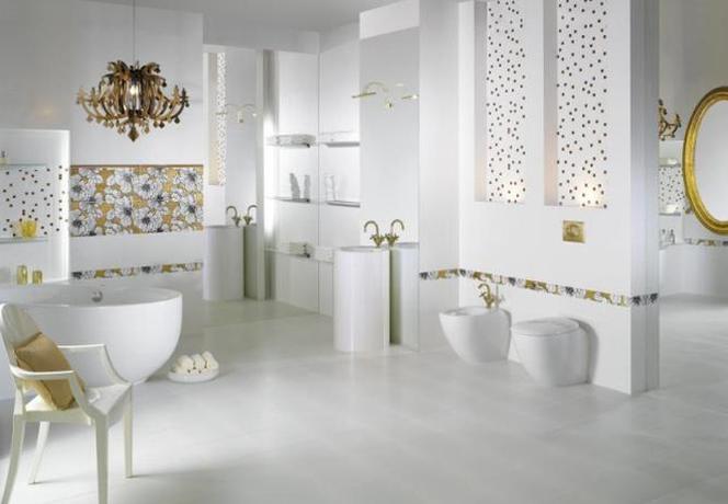 Elegancka satynowa biel w królewskiej łazience