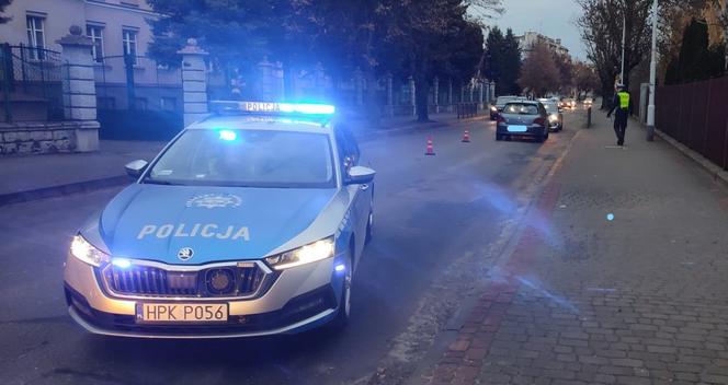 Przemyśl: Potrącił idącą chodnikiem kobietę. 72-latka zmarła