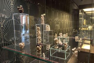 „Japonia w miniaturze. Kościane netsuke i okimono”