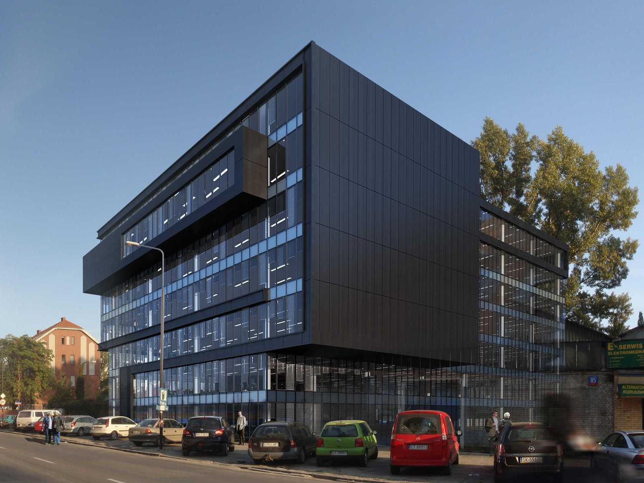 Grzybowska 81. Nowy biurowiec stanie obok Muzeum Powstania Warszawskiego