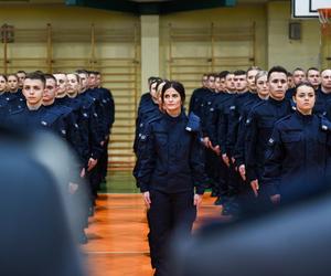 Ślubowanie nowych policjantów w Łodzi