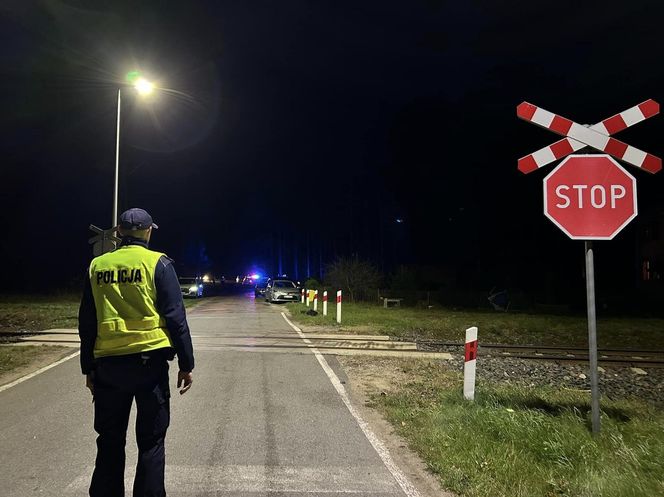 Wypadek na przejeździe kolejowym. Pięć osób nie żyje