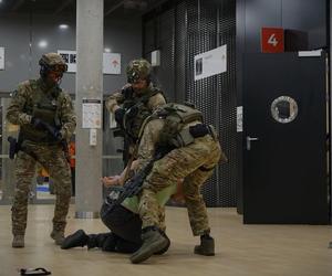 Zamach podczas Targów w Gdańsku. Policjanci przećwiczyli specjalne działania. Zobaczcie, jak wyglądały ćwiczenia!