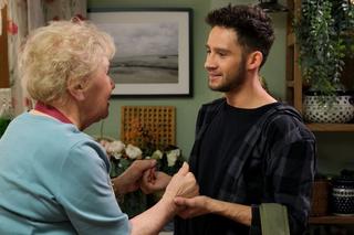 M jak miłość odc. 1683. Barbara (Teresa Lipowska), Mateusz (Krystian Domagała)