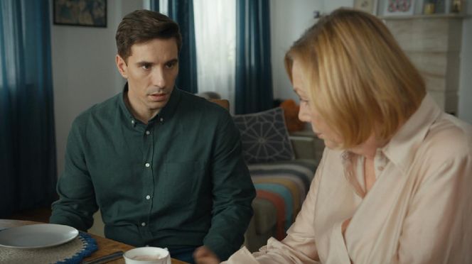 Barwy szczęścia, odcinek 3168. Tomasz (Jakub Sokołowski), Wanda (Maja Barełkowska)