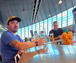 Daniel Martyniuk na lotnisku