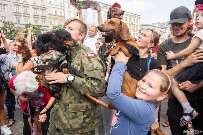 Kraków: Marsz Jaminików 2018. Zobaczcie najlepsze przebrania! [ZDJĘCIA]