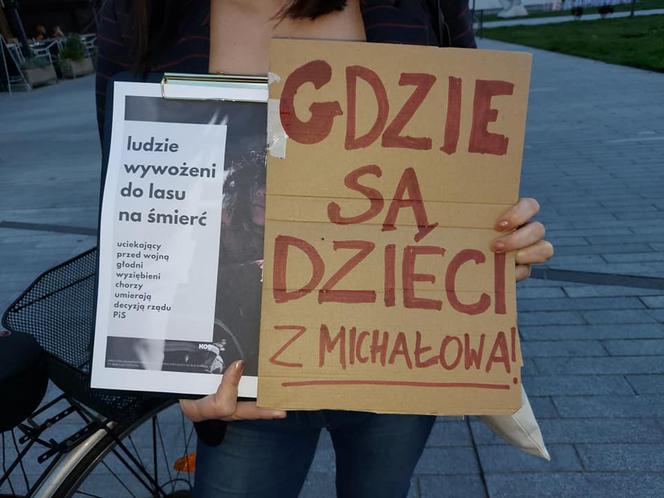 Opole. Protest w obronie dzieci z Michałowa [ZDJĘCIA]