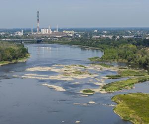 Wisła wysycha. Tak źle nie było nigdy w historii. Zdjęcia z lotu ptaka obrazują skalę suszy