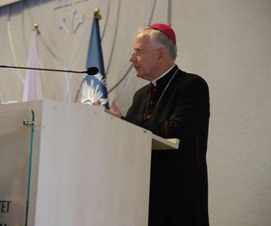Abp Jędraszewski o wyborze kard. Wojtyły na papieża: Tamta chwila była świętym czasem “kairos”