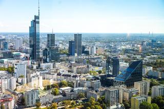 Niezwykła panorama Warszawy ze szczytu Skylinera!