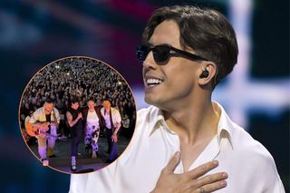 Scena runęła, ale Kwiatkowski się nie poddał. Dał niezłe show na schodach ratusza