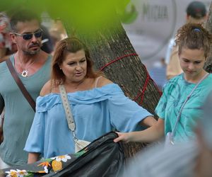 Katarzyna Skrzynecka. Zabrała rodzinę na targ śniadaniowy w kusych szortach