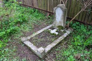Warszawa odnowi nagrobki na cmentarzu olędrów na Kępie Tarchomińskiej. To dawni niemieccy osadnicy 