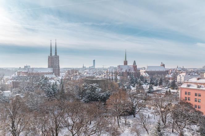 Rewitalizacja zabytkowej kamienicy we Wrocławiu. Przywracają przedwojenny dach!