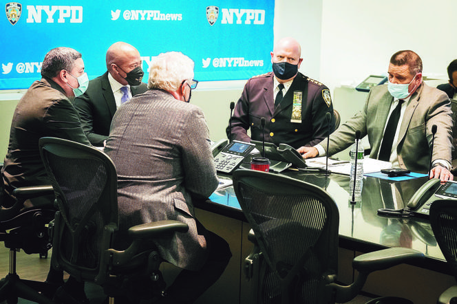 Przemoc rośnie za Adamsa