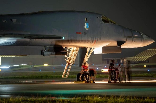 B-1B Lancer