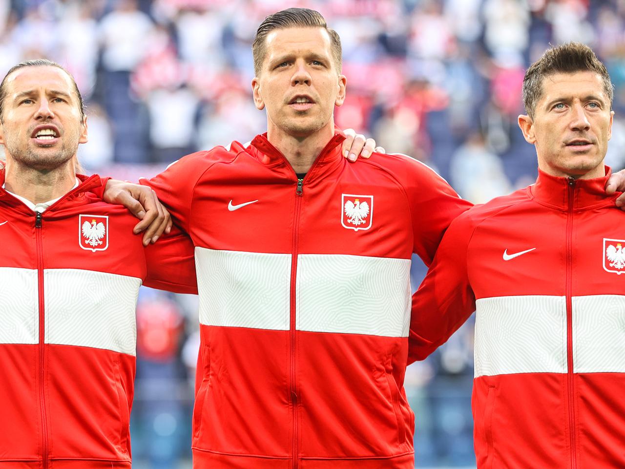 Lewandowski, Krychowiak, Szczęsny... Zabrać im pieniądze? Za dużo zarabiają? Burza w sieci