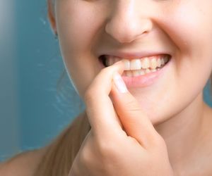 Ten jeden nawyk w łazience może uratować życie. Naukowcy pokazują liczby