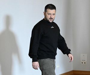 Tak Zełenski prezentuje się na salonach. Wszystkie stroje prezydenta Ukrainy