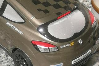 Na grobie Patryka P. stanął niezwykły przedmiot. Ma symboliczne znaczenie?