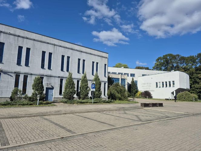 Uczelnia widmo w Białymstoku zmieni się w siedzibę magistratu. Miasto inwestuje 33 mln zł