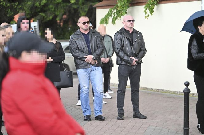 Mariusz Pudzianowski na pogrzebie DJ Hazela, Michała Orzechowskiego