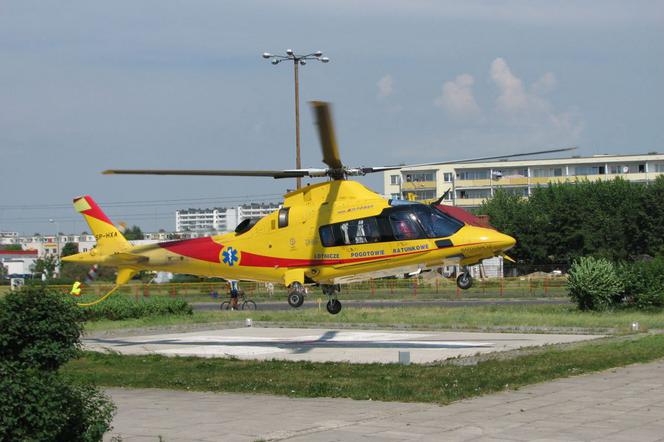 Dziecko w ciężkim stanie zostało przewiezione śmigłowcem Lotniczego Pogotowia Ratunkowego do szpitala wojewódzkiego w Gdańsku.