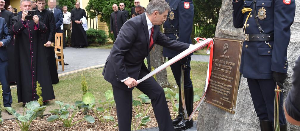 KUCHCIŃSKI W KOŚCIELE.