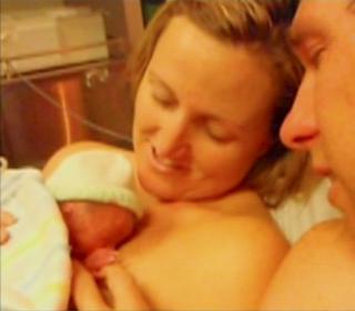 DOTYKIEM OŻYWIŁA SYNA