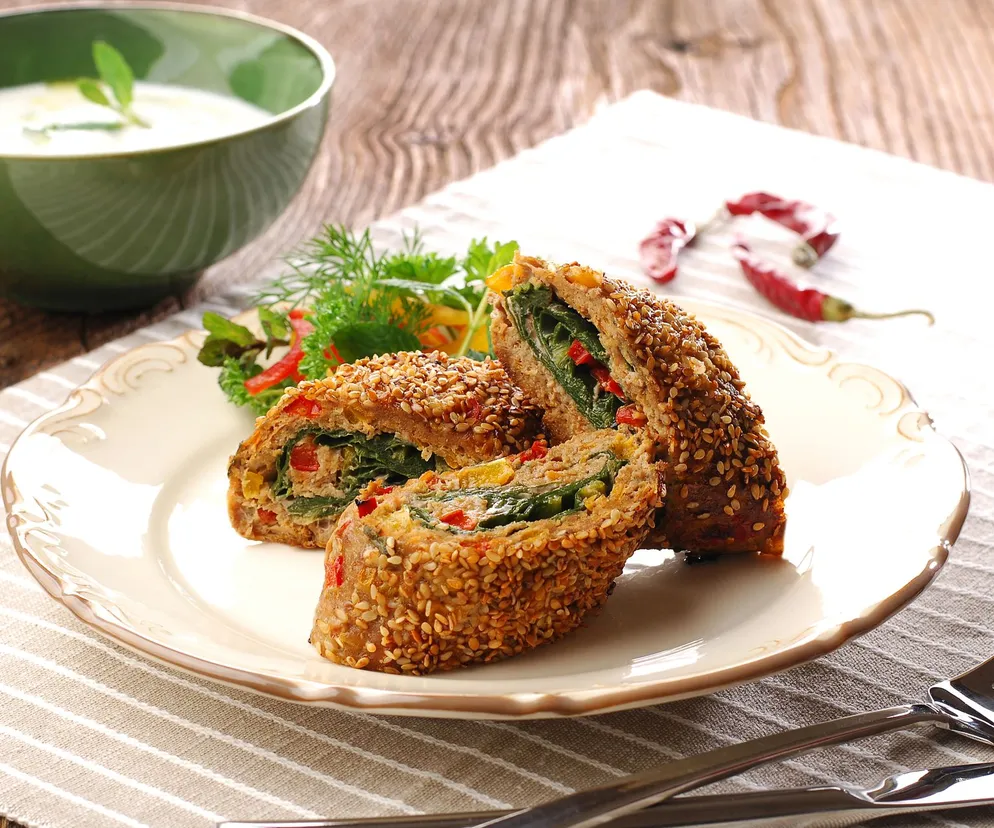 Roladki schabowe ze szpinakiem. Pomysł na pyszny rodzinny obiad