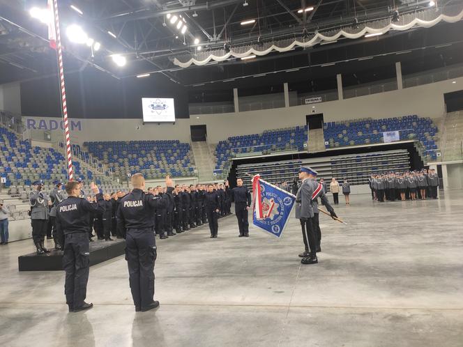 Zaprzysiężenie nowych policjantów