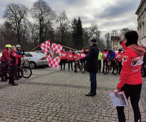 Kalisz. Wielkoorkiestrowa Sztafeta Cyklistów w drodze do Warszawy 