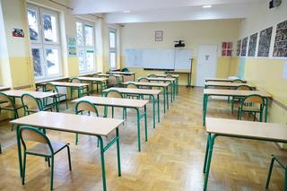 Uczniowie nie wrócą do szkół do końca roku? Wiceminister obawia się najgorszego