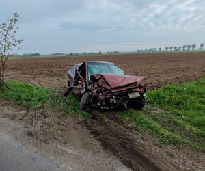 Poważny wypadek na trasie Rzęczkowo-Łążyn pod Toruniem. Strażacy z OSP ruszyli na pomoc