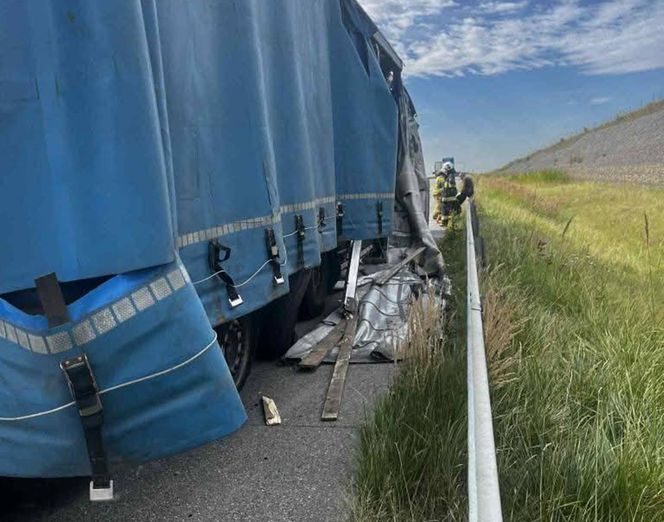 Wypadek na autostradzie A1. Zderzyły się ciężarówki