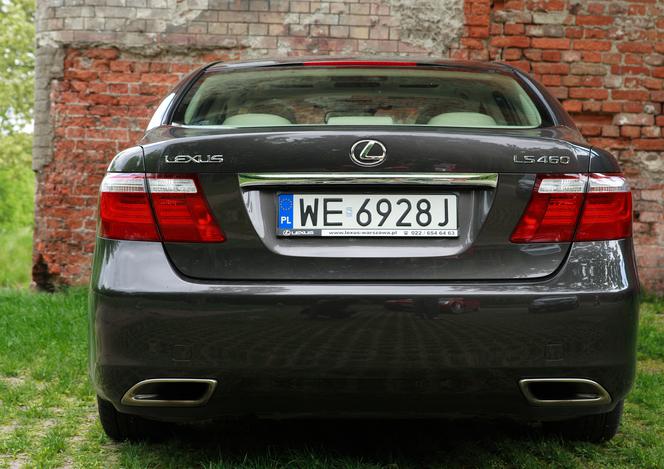 Lexus LS 460