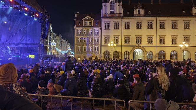 Koncerty na Rynku we Wrocławiu z okazji WOŚP 2025. Na scenie Big Day i Łona x Konieczny x Krupa  