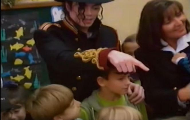 Michael Jackson zmarł 16 lat temu. Gdy odwiedził Polskę, wszyscy wstrzymali oddech. Te zdjęcia zachwycają