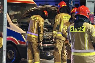 Warszawa. Karetka płonęła na Żoliborzu. W akcji straż pożarna!