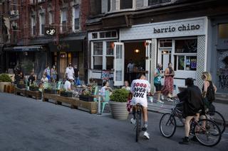 Nowy Jork hamuje z otwieraniem lokali. Restauracje w NYC nadal zamknięte